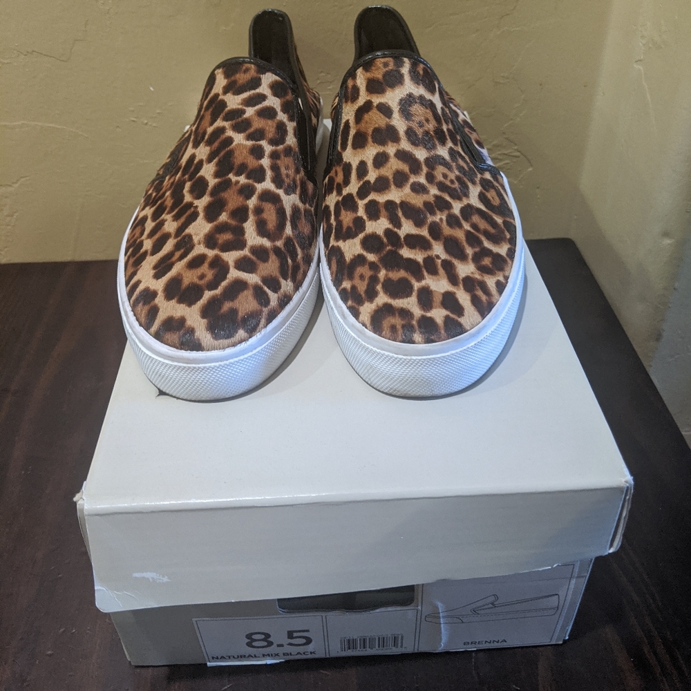 Gently Used Banana Republic Size 8.5 Leopard Print Slip-on Sneaker
